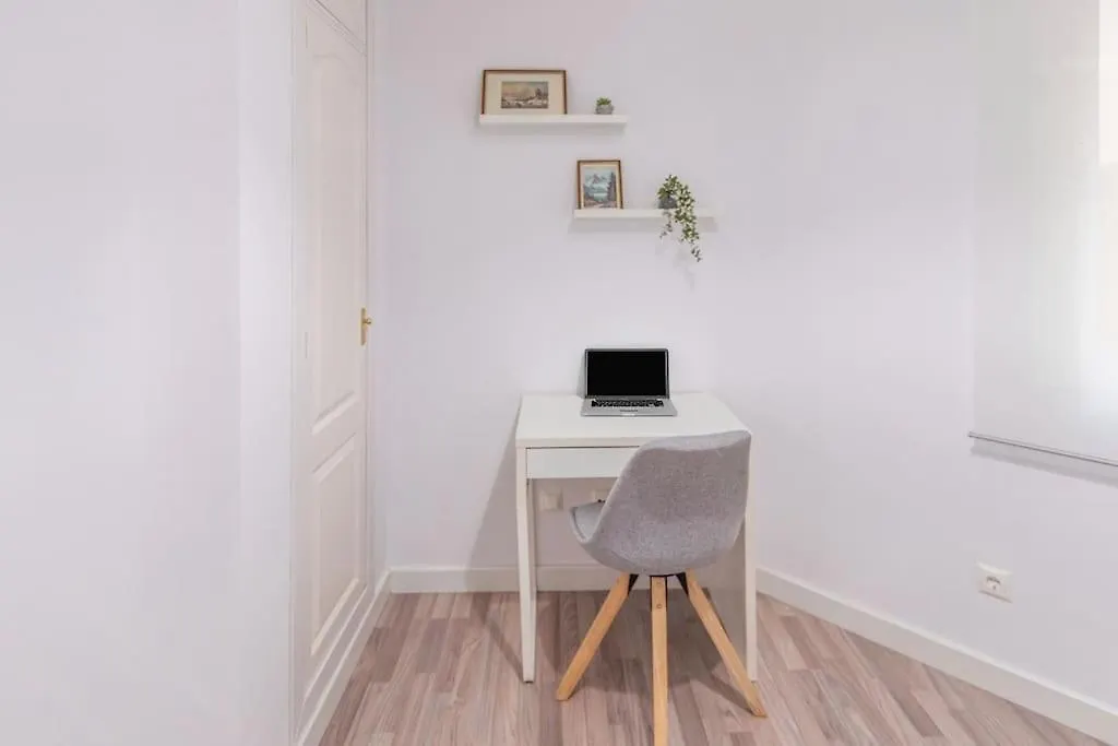 Apartment Near The City Centre + Free Parking مالقة