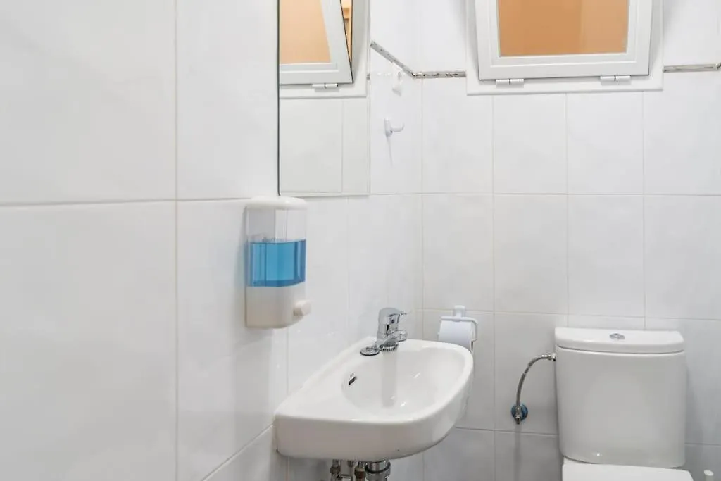 Apartment Near The City Centre + Free Parking مالقة